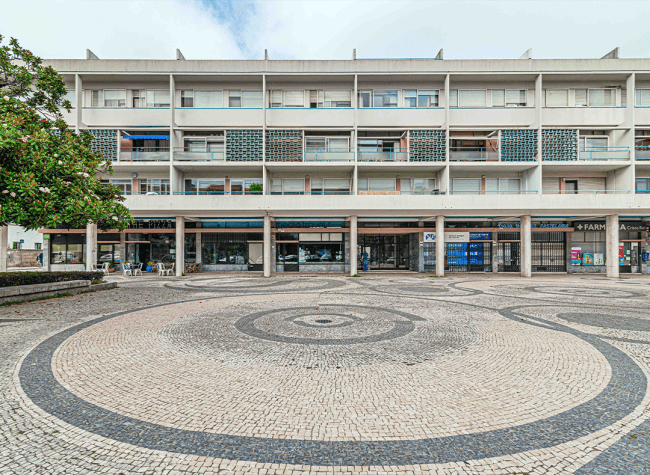 EDIFÍCIO DE HABITAÇÃO E COMÉRCIO